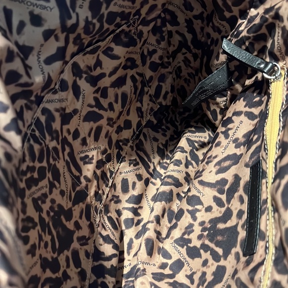 B Makowsky black leather shoulder handbag with silver chain - Picture 10 of 14